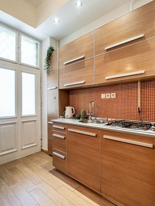 Mexicopo Apartment With Garage Будапеща Екстериор снимка