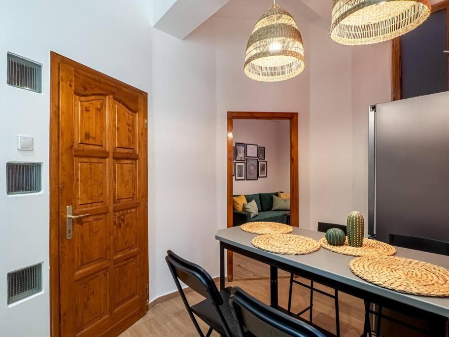 Mexicopo Apartment With Garage Будапеща Екстериор снимка